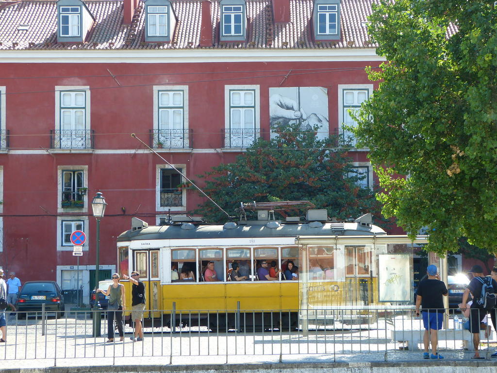 Bairrus Lisbon Apartments - Alfama Luaran gambar